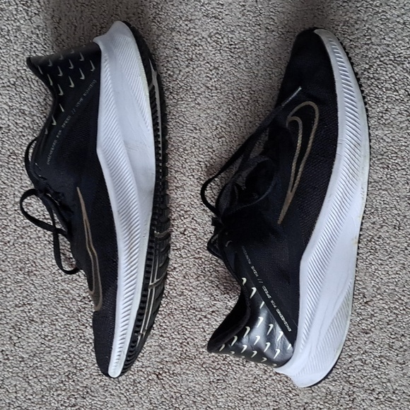 NIKE Quest Runners - Picture 2 of 15